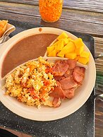 EL REY MOTEL & RESTAURANT