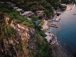 Perla Roca Hotel Boutique - Beach Front