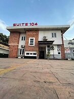 suite 104