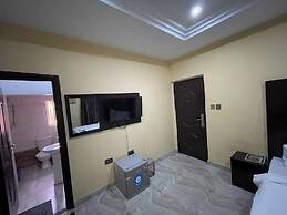 suite 104
