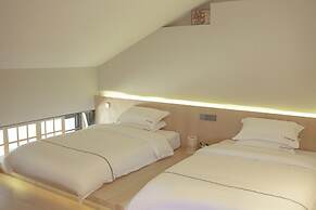 Phoenix Dragon M.I.C.E Hotel