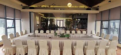 Phoenix Dragon M.I.C.E Hotel