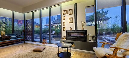 Phoenix Dragon M.I.C.E Hotel