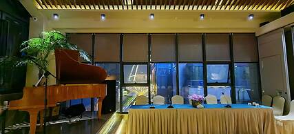 Phoenix Dragon M.I.C.E Hotel