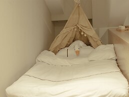 Phoenix Dragon M.I.C.E Hotel