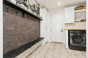 Bridle Ridge Retreat Modern Comfort, Open Views