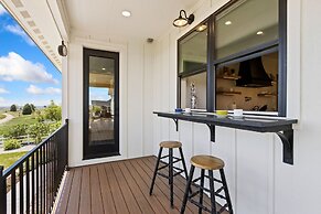 Bridle Ridge Retreat Modern Comfort, Open Views
