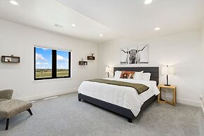 Bridle Ridge Retreat Modern Comfort, Open Views