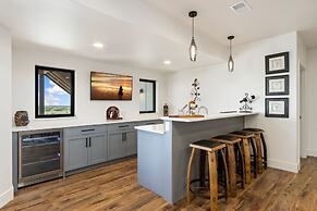 Bridle Ridge Retreat Modern Comfort, Open Views