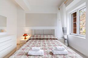 Elegant Apartment Comfort in Shkod r s Heart