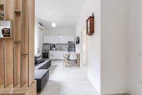 Elegant Apartment Comfort in Shkod r s Heart
