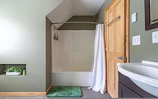 Couple s Oasis Pool Stream Firepit Steam Room