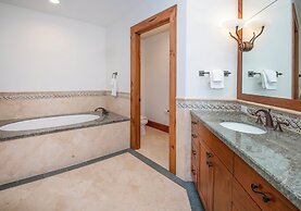 Hummingbird by Elevation Accommodations