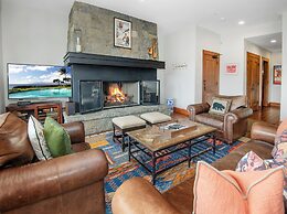 Hummingbird by Elevation Accommodations