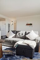 2BR Mountain Retreat with Private Deck