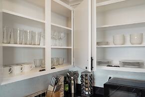 2BR Mountain Retreat with Private Deck