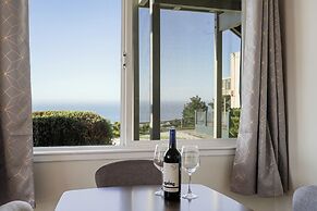 2BR Mountain Retreat with Private Deck