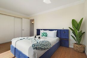 2BR Mountain Retreat with Private Deck