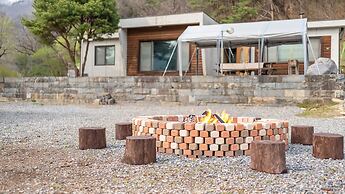 Yeongwol Nature & Pet Retreat