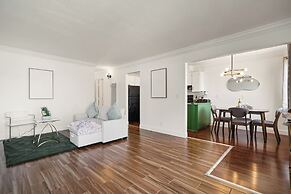 Stunning 2BR Ocean Mountain Sunset View