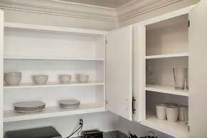 Stunning 2BR Ocean Mountain Sunset View