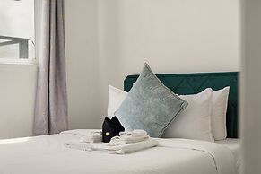 Stunning 2BR Ocean Mountain Sunset View