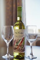 Stunning 2BR Ocean Mountain Sunset View