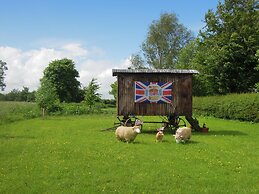 Fosse Farmhouse B&B and Holiday Cottages