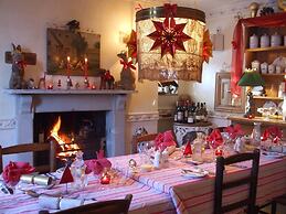 Fosse Farmhouse B&B and Holiday Cottages