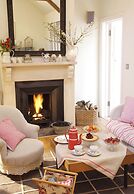 Fosse Farmhouse B&B and Holiday Cottages