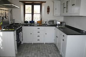 Fosse Farmhouse B&B and Holiday Cottages