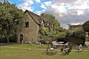 Fosse Farmhouse B&B and Holiday Cottages