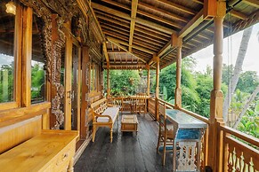 Lumina Wellness Retreat