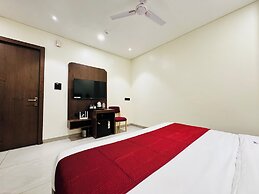 Srimad Hotel