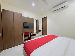 Srimad Hotel