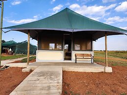 ENDEEM MARA RESORT