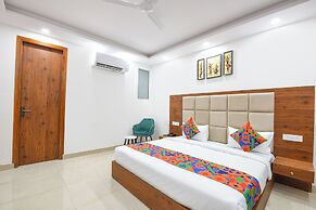 Fabhotel Evergreen
