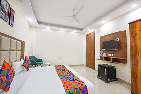 Fabhotel Evergreen
