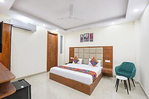 Fabhotel Evergreen