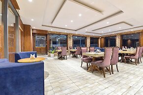 Fabhotel Green Acres