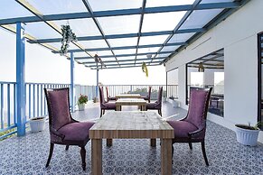 Fabhotel Green Acres