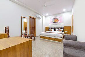 Fabhotel Grand Bala