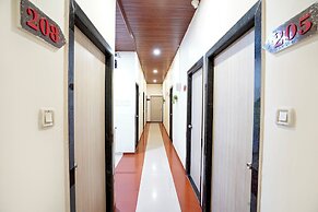 Fabhotel Kailash Park