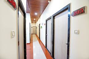 Fabhotel Kailash Park