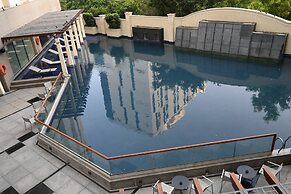 Luxurious 1bhk Apartment in Gurgaon With Shared Pool and BBQ Area
