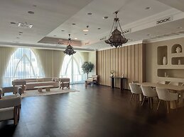 Durrani Homes - Majestic 4BR at Downtown