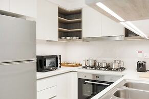 Durrani Homes - Majestic 4BR at Downtown