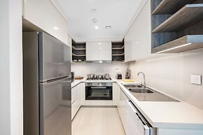 Durrani Homes - Majestic 4BR at Downtown