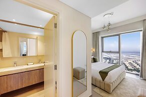 Durrani Homes - Majestic 4BR at Downtown