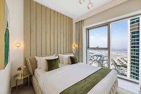 Durrani Homes - Majestic 4BR at Downtown